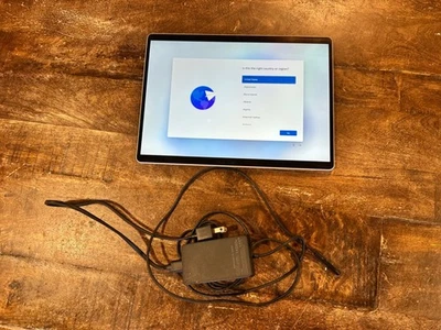 PLEASE READ Microsoft SURFACE PRO 8 1983 | 8GB RAM, 128GB SSD - Image 1 of 4