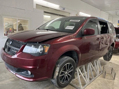 Used Washer Fluid Reservoir fits: 2018 Dodge Caravan w/o headlamp washers Grade - Image 1 of 4