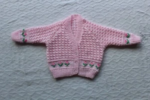 hand knitted baby clothes - Picture 1 of 1