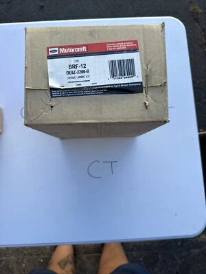 New OEM Genuine Ford Drum Brake Shoes 2011-2019 Fiesta 8V5Z-2200-A  - Image 1 of 2