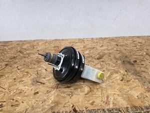 CHRYSLER 300 S 14-23 OEM POWER BRAKE BOOSTER TANK RESERVOIR & MASTER CYLINDER - Picture 1 of 6