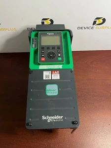 Schneider Altivar 630  4kW - 5 HP AC Inverter Drive 480 VAC  ATV630U40N4 *READ* - Picture 1 of 4