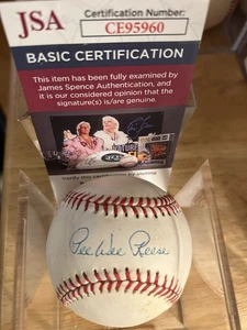 Pee Wee Reese Autographed RON Baseball - JSA COA CE95960 - Picture 1 of 1