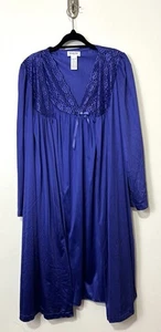 NWT Vintage Vanity Fair Night Gown Robe Set Size Medium Purple Floral Lace Nylon - Picture 1 of 11