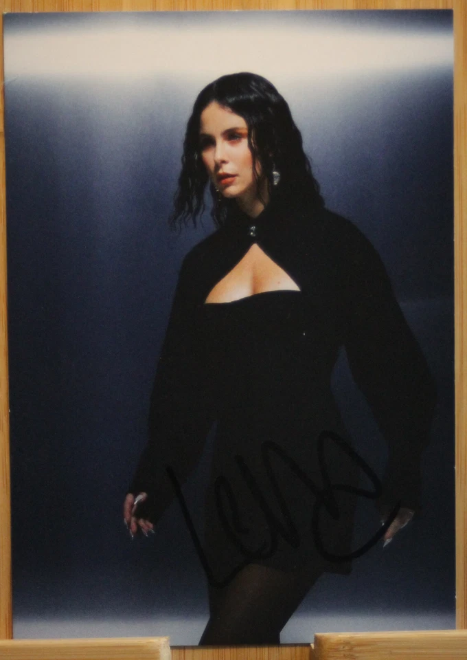Lena Meyer Landrut # Orig Autogramm signiert Musik ESC Voice of germany - AK - Bild 1 von 1
