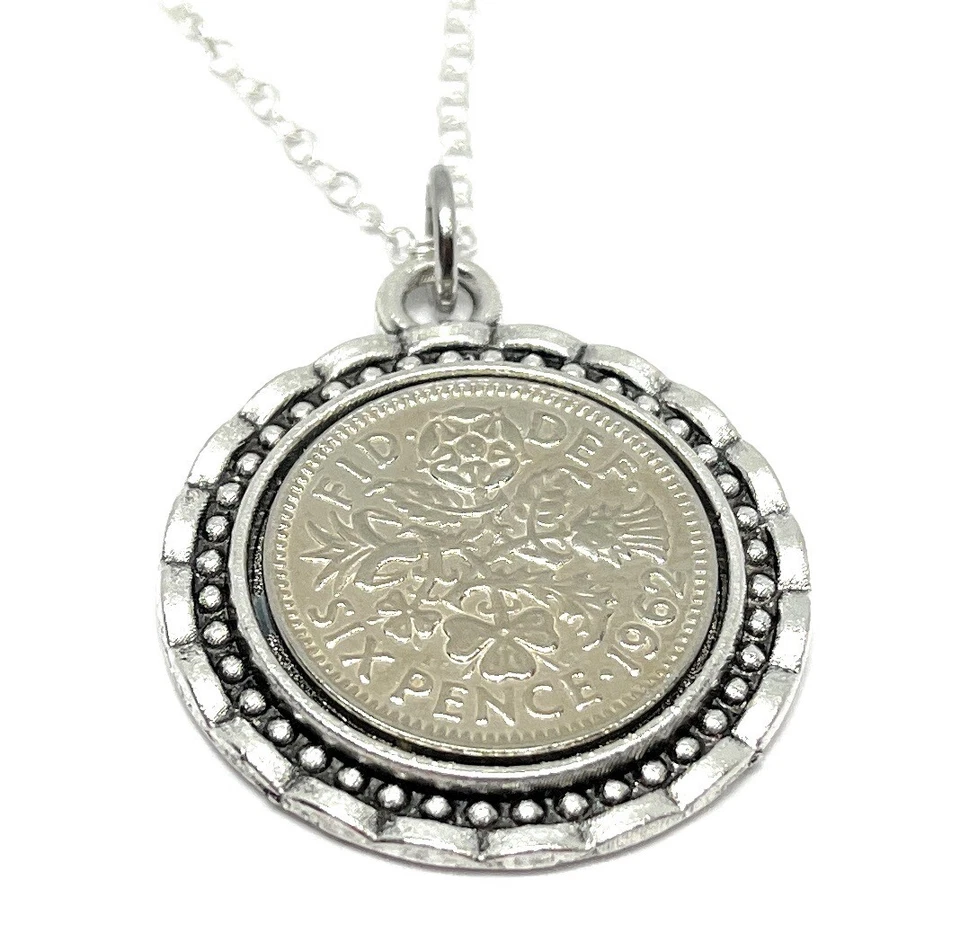 63rd Compleanno 1962 Fortuna Sei Penny Foglia Ciondolo Più Argento Sterling 18in - Immagine 1 di 1