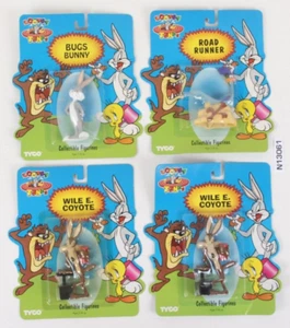 Vintage Tyco Looney Tunes Action Figure Toy Lot of 4 Bugs Wile Road Runne Sealed - Picture 1 of 3