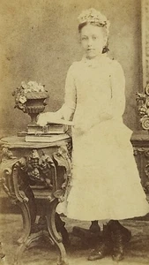 Antiguo CDV Niña en Vestido Blanco - Foto de Simon Studio New Orleans 1800 - Imagen 1 de 3