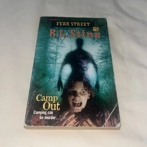 New Fear Street Series #2: Camp Out by R. L. Stine (1998, Trade Paperback) Fair - Foto 1 di 24