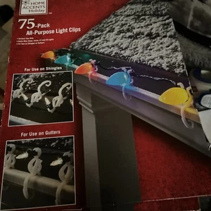 3 Pack Home Accents Holiday 75-Pack All Purpose Light Clips New in box - Picture 1 of 3