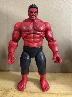 Figura de acción Marvel Legends Capitán América: Un mundo feliz Hulk rojo Foto 1 de 2