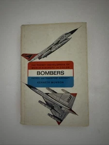 BOMBERS PATROL TRANSPORT KENNETH MUNSON POCKET ENCYLOPEDIA AIRCRAFT WW 1 & 2 - Picture 1 of 4