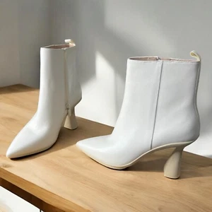 Cole Haan White Leather Heeled Boots Bootie Womans Size 8B - Picture 1 of 12