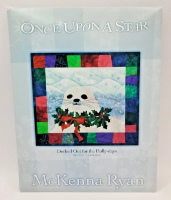 Decked out for the Holly Days Block 3 Once Upon A Star McKenna Ryan 20" X 17.5" Foto 1 de 3