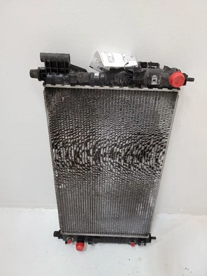 2014-2019 CHEVROLET IMPALA Radiator 14-19 22883363        - Изображение 1 из 4