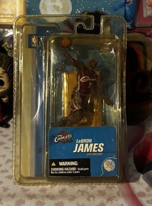 LeBron James Cleveland Cavaliers 2005 McFarlane 3 pulgadas 2ND Ed. NUEVO Envío Rápido Foto 1 de 4