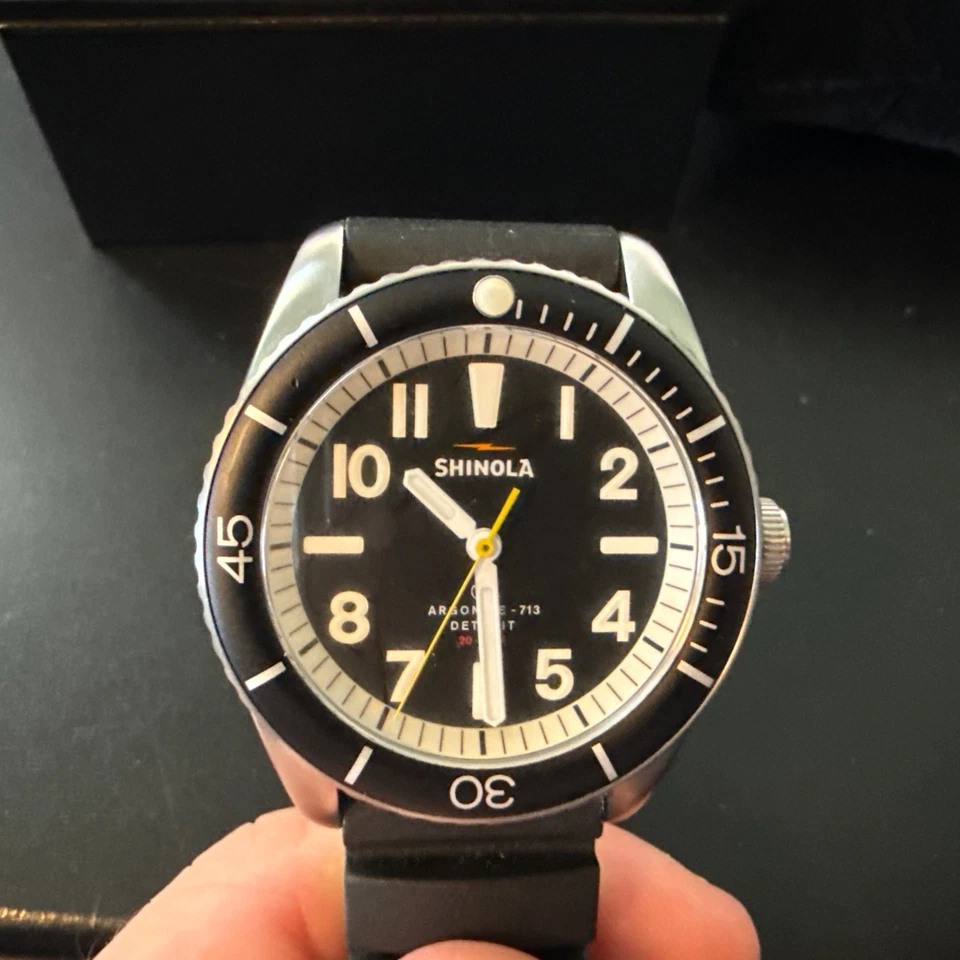 Reloj Shinola 42MM The Duck Caucho Negro S0100900110 correas extra incluidas Foto 1 de 4