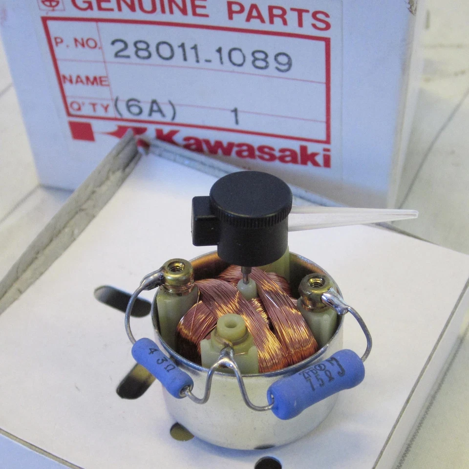 Medidor de temperatura Kawasaki ZG1000 GTR A1 A2 A3 A4 A5 A6 A7 A8 Concours 28011-1089 Nuevo de Lote Antiguo Foto 1 de 1