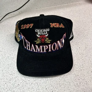 De colección 1997 Chicago Bulls Championship Sombrero Logo Atlético SnapBack Negro NBA Jordan - Imagen 1 de 5