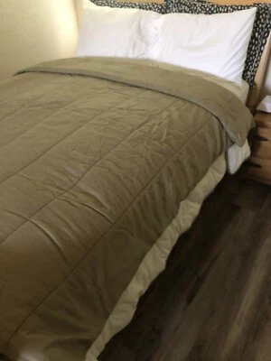 VINTAGE POLO RALPH LAUREN TWIN SIZE COMFORTER KHAKI OLIVE GREEN SOLID 70x86” - Image 1 of 4