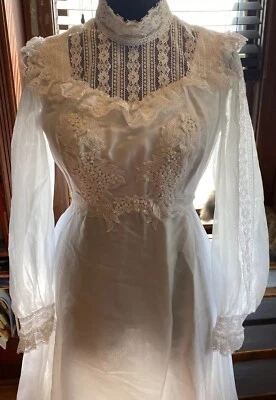 Vintage JC Penney 1970's Wedding Dress SIZE MEDIUM Gunne Sax Style white boho - Image 1 of 4