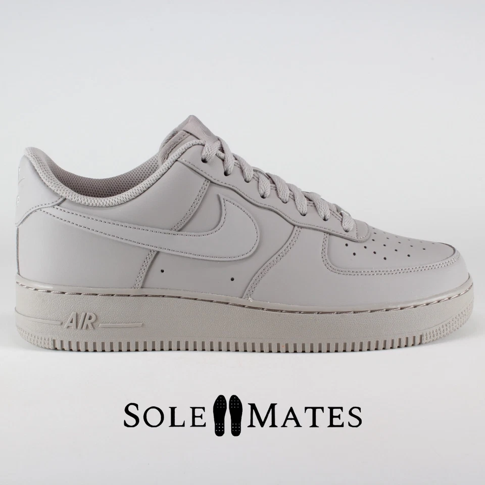 Zapatos Nike Air Force 1 '07 'Triple College Grey' IH1698-001 para hombre talla 10 Foto 1 de 4