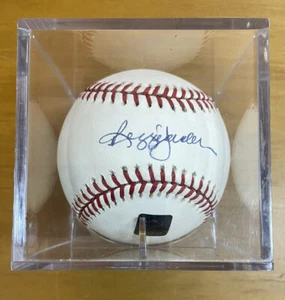 Reggie Jackson New York Yankees Autographed Rawlings Baseball - Picture 1 of 7