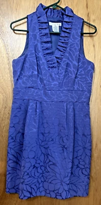 Vestido morado sin mangas Madison Leigh con volantes escote en V talla 12 petite Foto 1 de 4