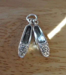 Sterling Silver 3D 19x10x4mm Movable Loafers Flats Moccasins Shoe Charm - Picture 1 of 4
