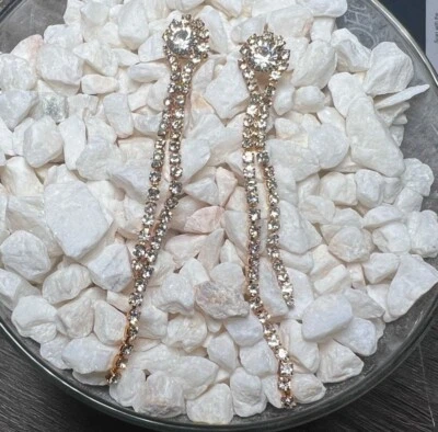 Charlotte Accesorios Colgantes Gota Tono Dorado Pendientes Tachonados Estrás Disfraz Foto 1 de 2