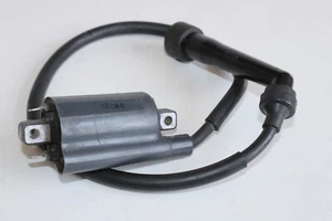 Ignition Coil Front With Spark Plug Connector Suzuki VS800 VS52B 1992-2003 - Picture 1 of 5