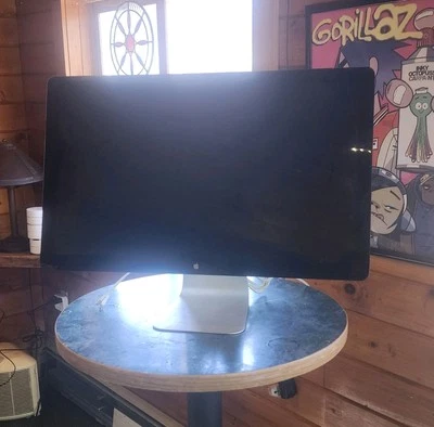 Apple 27" Thunderbolt Display A1407 • Works Hairline Crack In Corner - Image 1 of 4