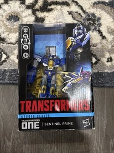 Transformers One Studio Series - Sentinel Prime - Voyager Class Figure - Picture 1 of 2
