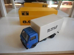 Conrad VW Volkswagen - MAN 8.90 F in Blue/White on 1:50 in Box - Picture 1 of 2
