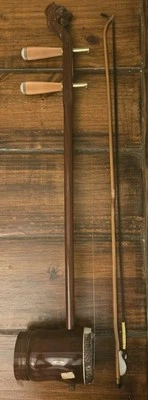 老式中国龙粤二胡乐器 — 第 1/4 张图片