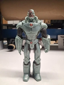 DC Direct - Liga de la Justicia Cyborg - Suelto B2-04 - Imagen 1 de 2