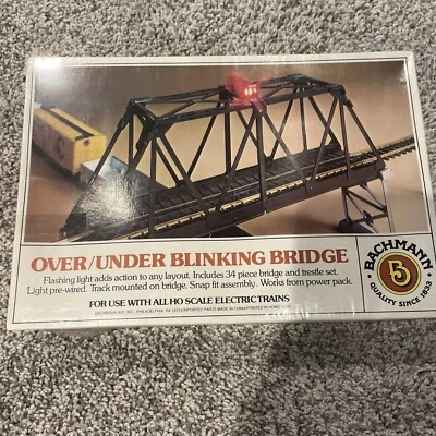 NIB Vintage Bachmann HO Scale Over Under Blinking Bridge Sealed New - Image 1 of 2