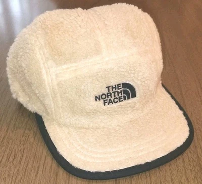 Tampa de etiqueta marrom The North Face em areia branqueada reversível 5 painéis - Imagem 1 de 4