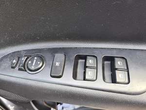 KIA STONIC 2017-2025 ELECTRIC WINDOW SWITCH (FRONT DRIVER SIDE) - Picture 1 of 3