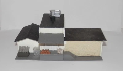 N Scale Detailed White Depot - 4.5" x 3" - Image 1 of 4