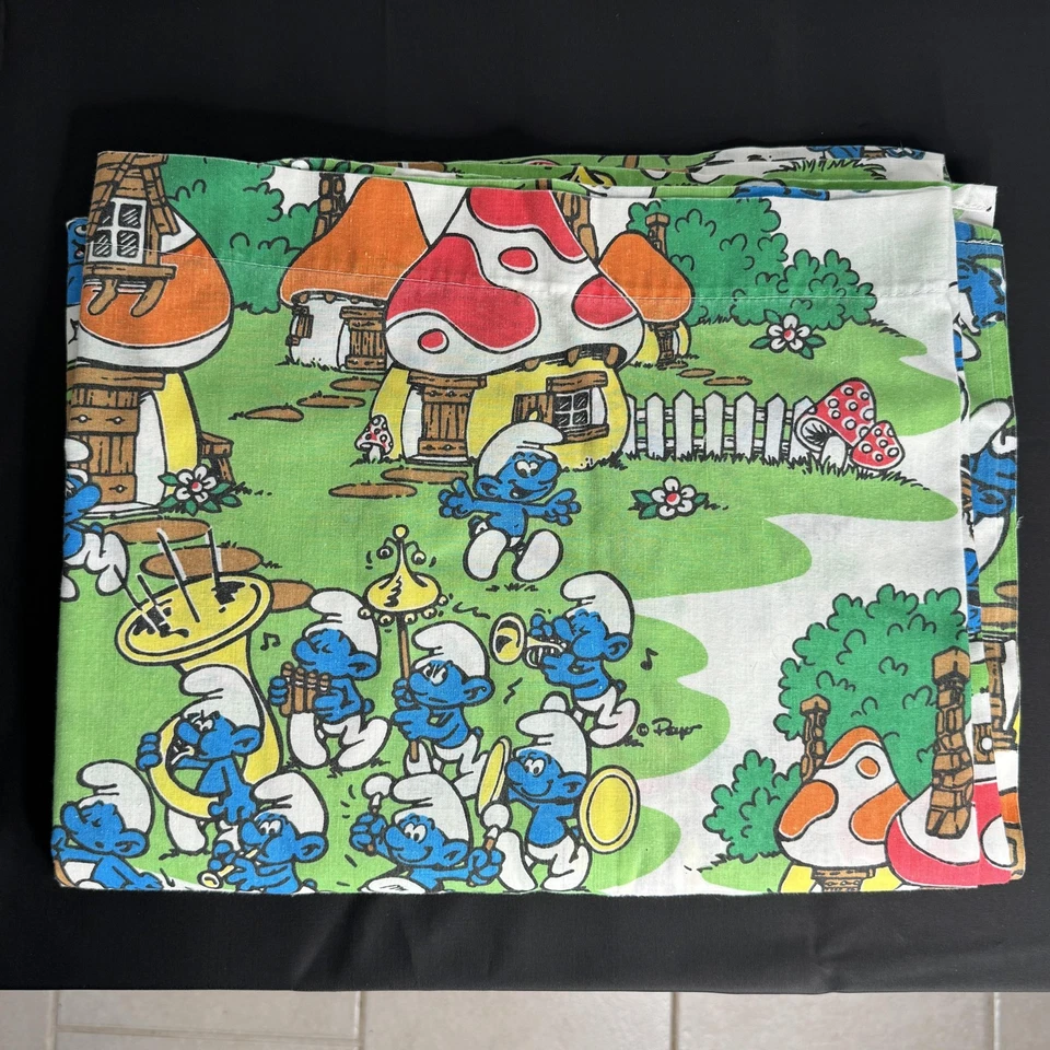 Sábana plana vintage de los Pitufos Peyo Mushroom Village banda tela años 80 dibujos animados ropa de cama Foto 1 de 4