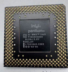 Intel pentium w/ mmx fv80503200 sl26j/2.8v - Picture 1 of 2