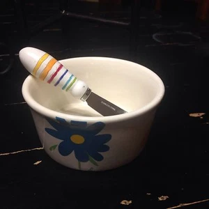 Pfaltzgraff Flourish Spread Butter Or Cheese Dip Bowl & Knife Spreader Set - Picture 1 of 5