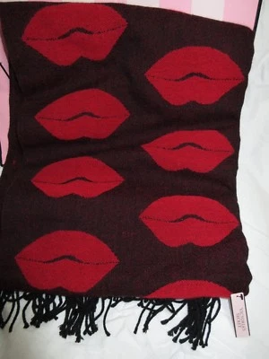 NEW 2017 Victoria's Secret Blanket Throw Large Red Lips Kisses Valentine  - Image 1 of 3