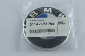 BMW Bonnet Badge roundel 82mm E81 E87 E63 E64 F10 F11 F12 F13 51147057794 - Picture 1 of 2