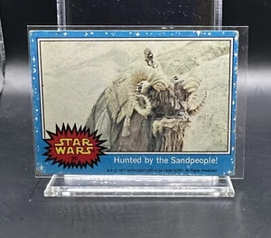 1977 Topps Star Wars #20 Cazado por Sandpeople Jedi Luke Han Solo Leia Yoda - Imagen 1 de 2