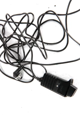 NIKON MC-12A  REMOTE CORD, 3 METERS , shutter release/control - Image 1 of 4