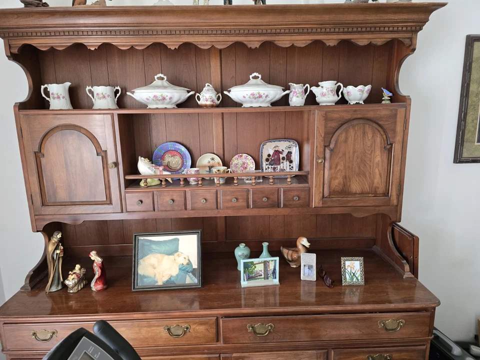 Casa Hutch vintage de Pennsylvania Foto 1 de 4