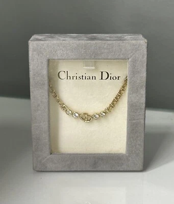 Christian Dior CD Logo Tom Dourado e Colar de Cristal com Bolsa de Presente Dior - Imagem 1 de 4