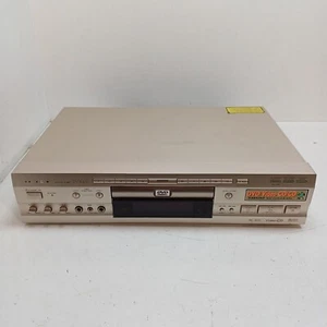 Pioneer DV-K101 DVD/Compact Disc PLayer KARAOKE TESTED PAL/NTSC 2x Mic.-in Rare! - Foto 1 di 18